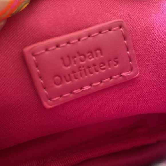 UO | Shoulder Strap Hot Pink Purse - Picture 4 of 8
